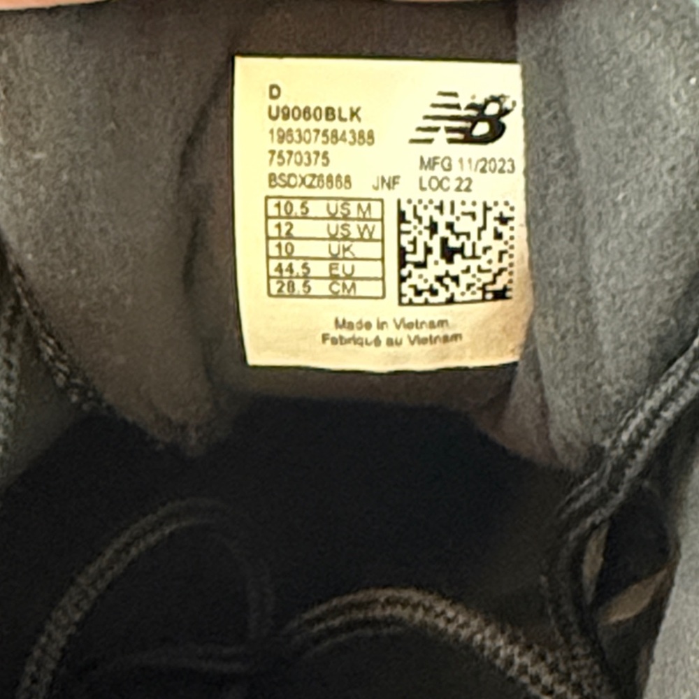 New Balance Black and Gray Athletic Shoes - Picture 4 of 8